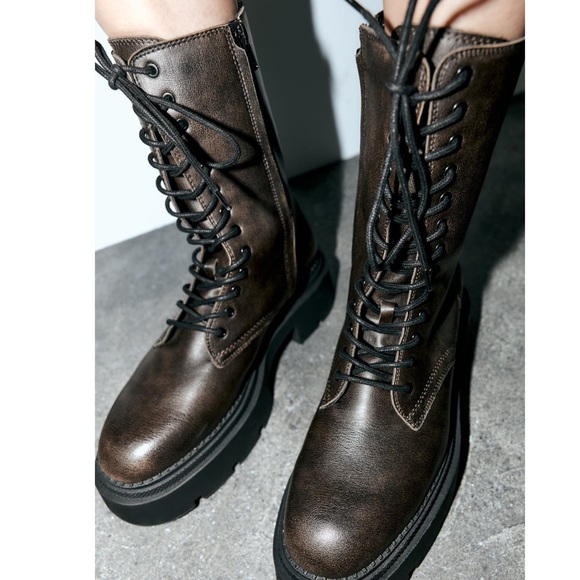 NEW! Zara Brown Distressed Laced Lug Sole Ankle Boots - Picture 2 of 10